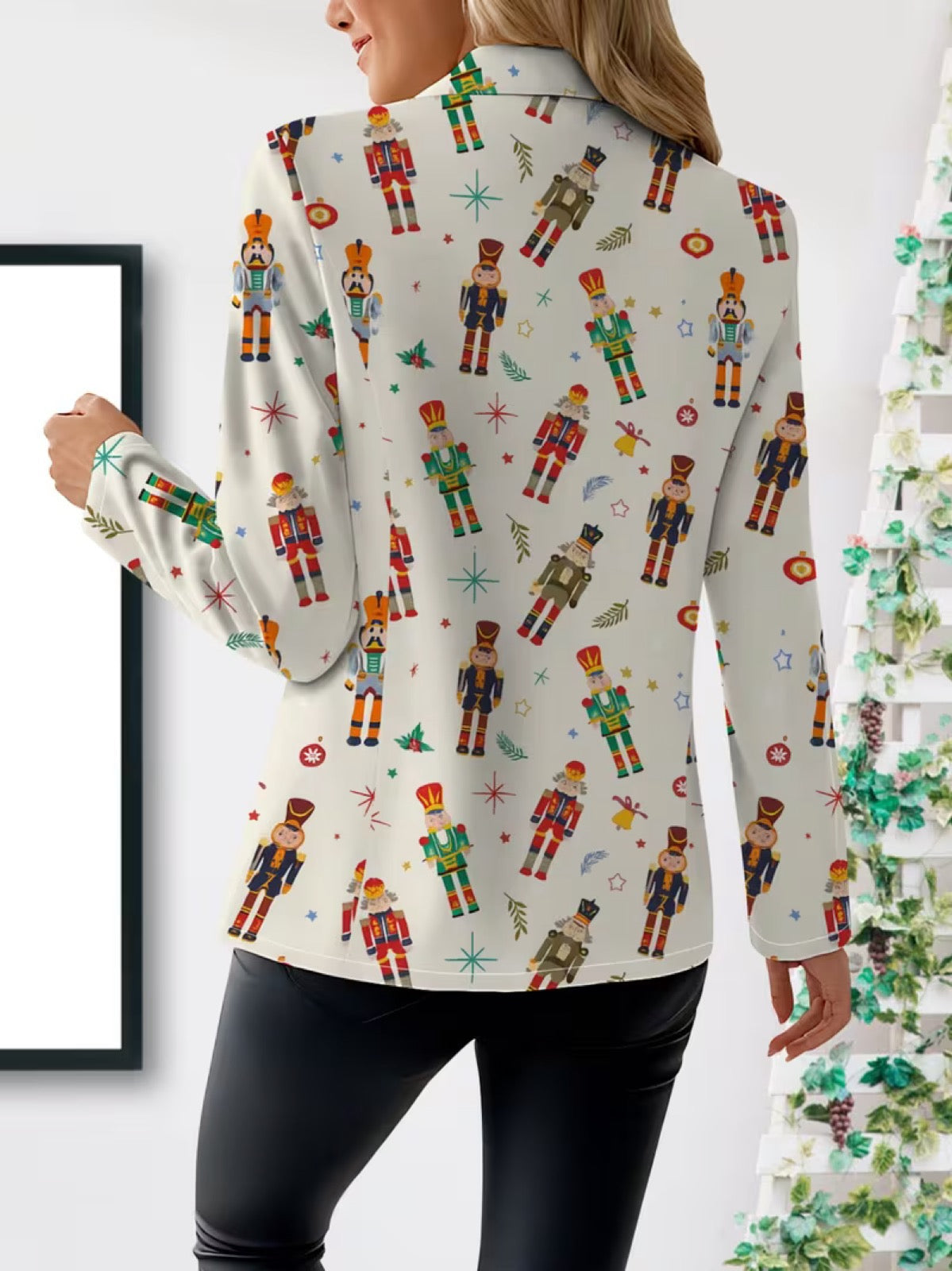 Vivenne | Nutcracker Print Holiday Blazer
